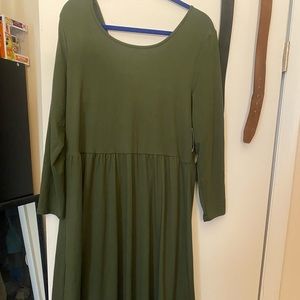 Green Long Sleeve Midi Dress